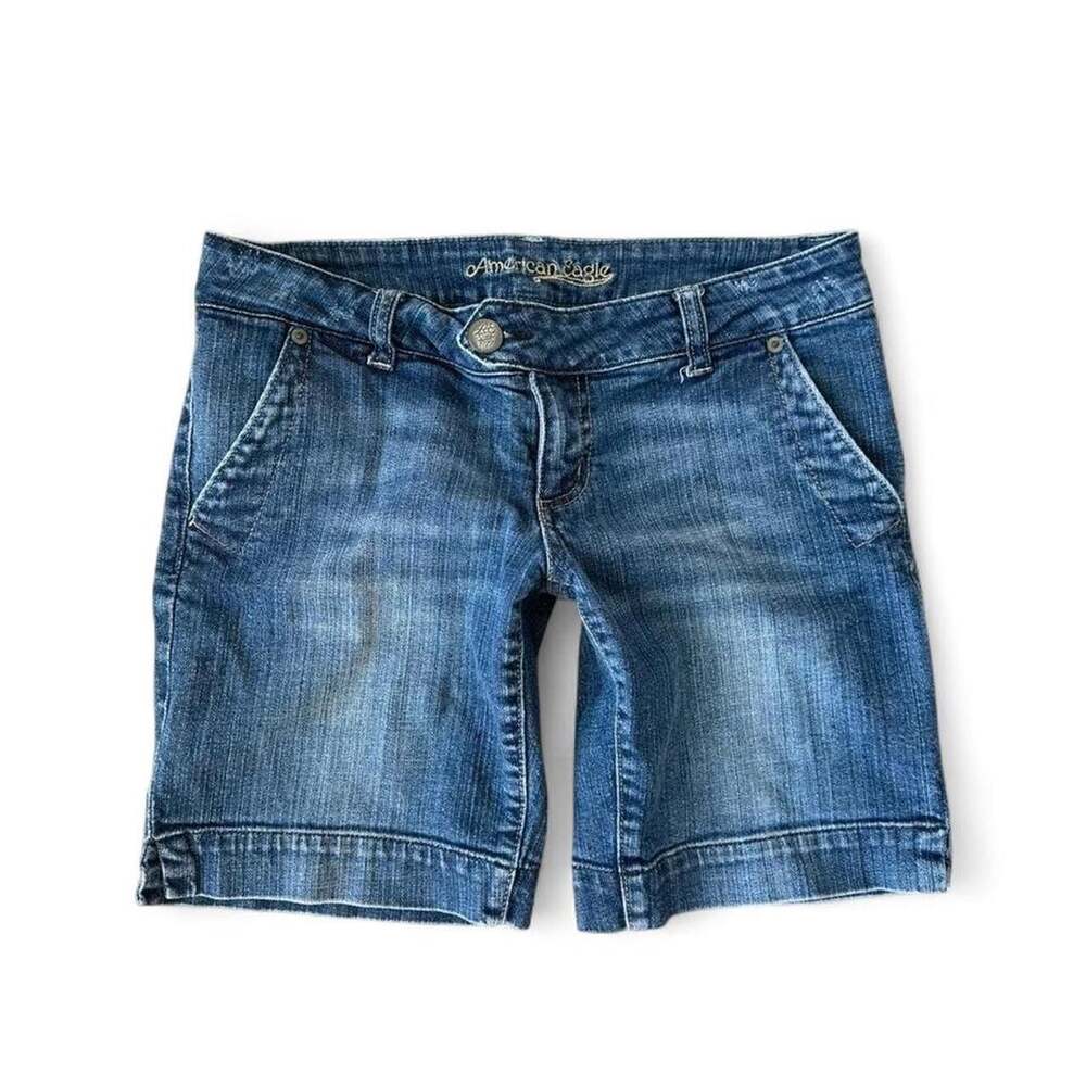 American Eagle Low‑Rise Blue Capri Shorts w/ Built‑In Belt – Size 6